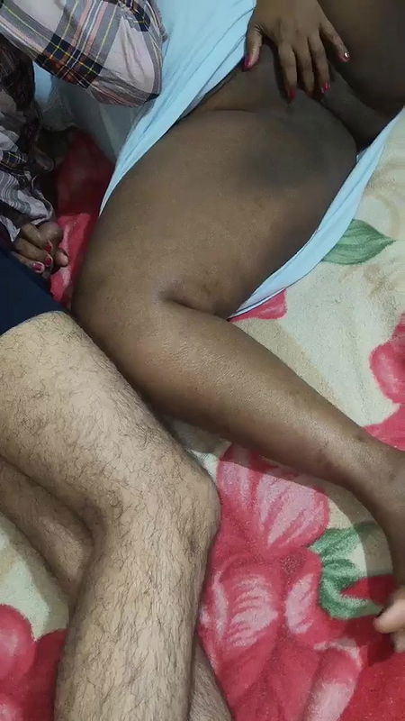 Chubby Mallu Pussy Fingering by herself