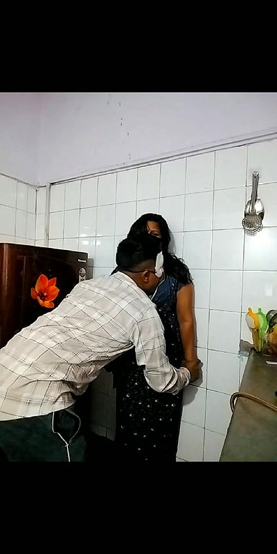 Kitchen me devar bhabhi romance