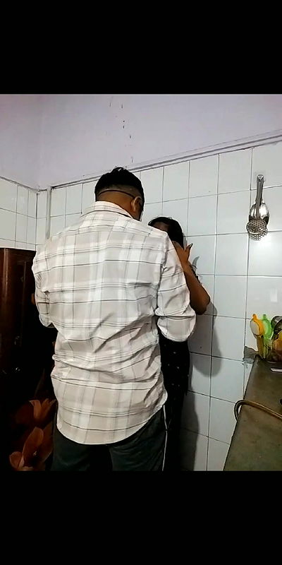 Kitchen me devar bhabhi romance