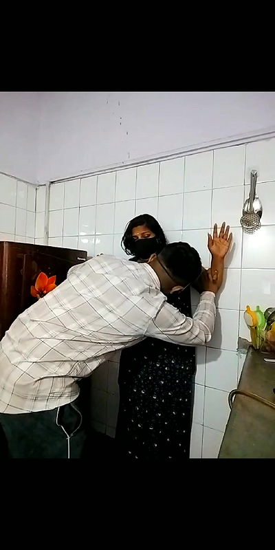 Kitchen me devar bhabhi romance