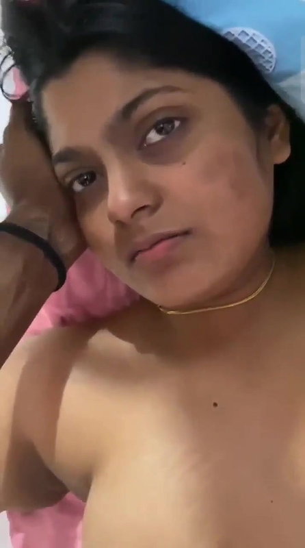 Horny sexy perfect figure desi tamil girlfriend sucking and fucking P4