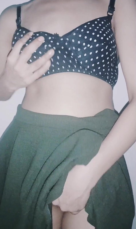 Horny Latika nude show and dirty talking hindi