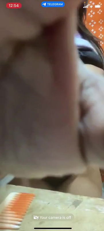 Mature GF showing on video call leak