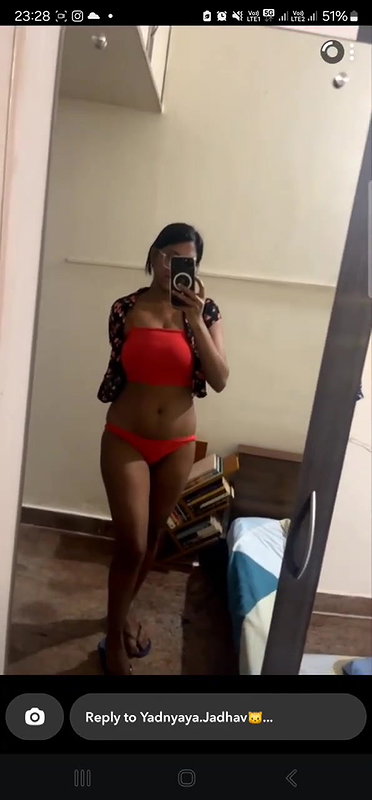 Young Tamil Girl Boobs Show