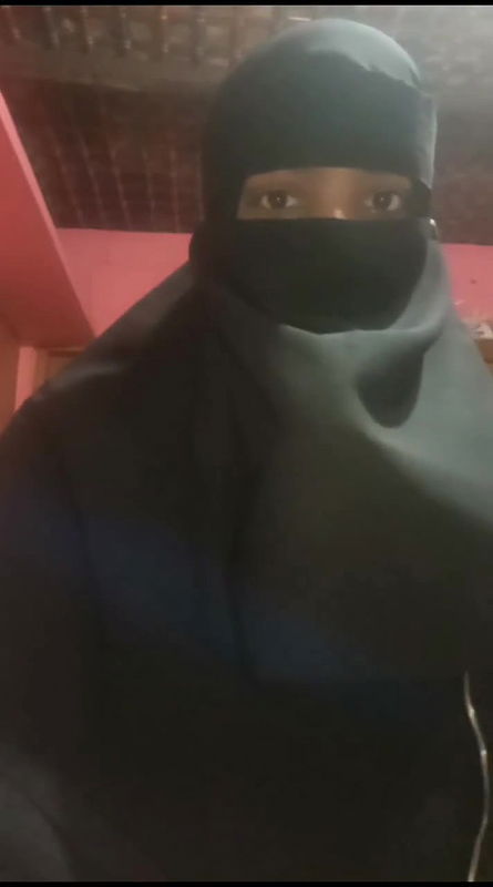 Suraiya horny bengali webslut sucking dildo