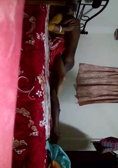 Desi Bengali housewife cheating sex with neighbor guy