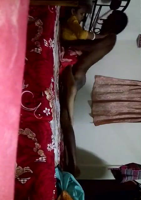 Desi Bengali housewife cheating sex with neighbor guy