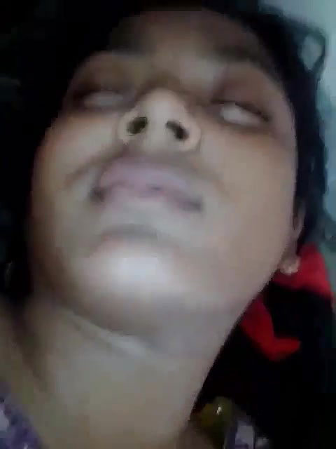 Bengali Muslim girl sex MMS with her boyfriend