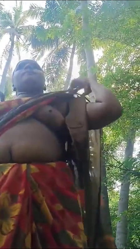 khule mein lund chuske sawari kri