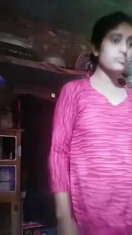 nangi gori ladki ne kapde pehni