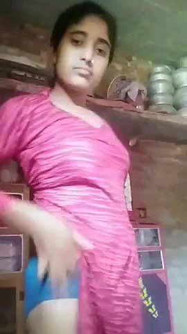 nangi gori ladki ne kapde pehni