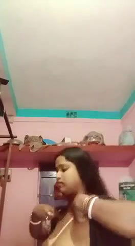 saree kholke nangi video banayi