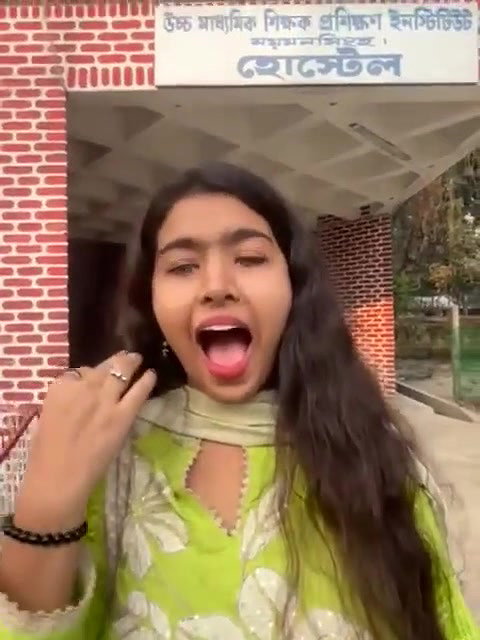 Abihaa Horny Bengali GF Showing Fingering 1