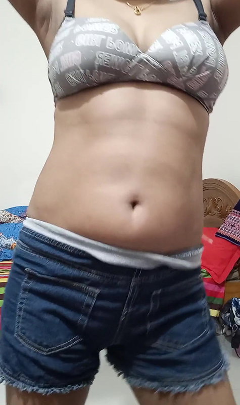 Roommate huge boobs show and small ass show