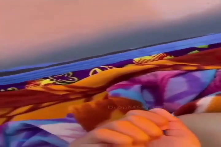 Desi Girlfriend Ko Uske Boyfriend Ne Bed Par Jabarjasti Patak Kar Uski Bur Ki Chudai Ki
