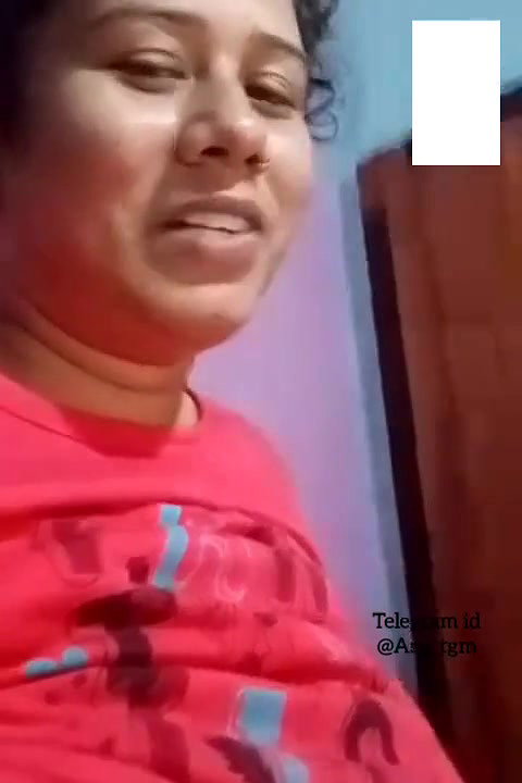 Bangladeshi Girl Showing to Lover on VC viral video Leaked