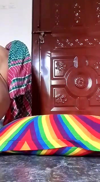 Desi aunty big pussy