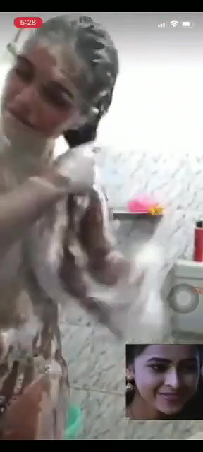 nangi nahate hue video