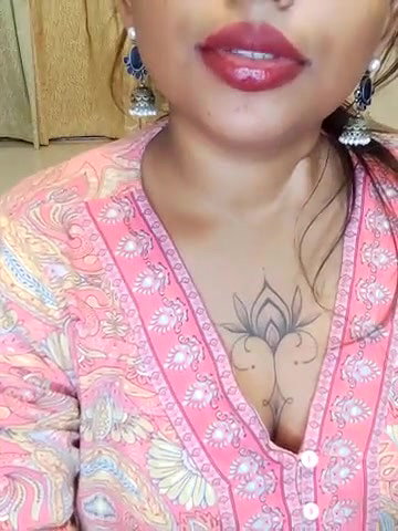 Gf sucking BF small Cock