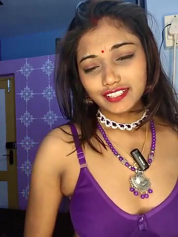 Sexy Girl Teasing in Saree