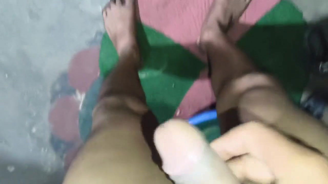 Neighbor Records sleeping aunty video