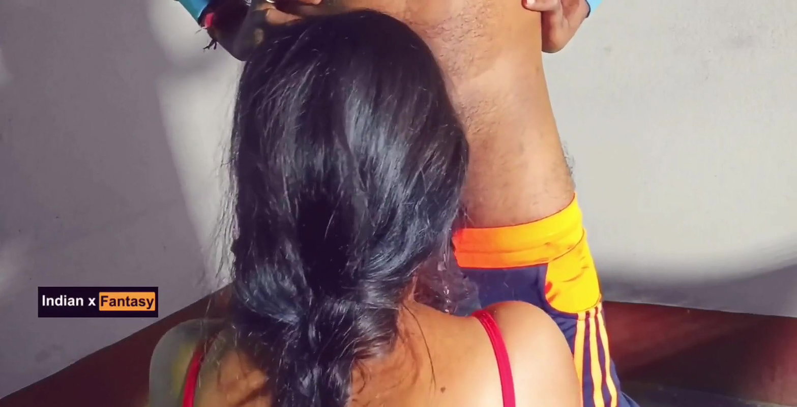 Sexy and small boobs Indian bhabhi hardsex in standing position with blowjob