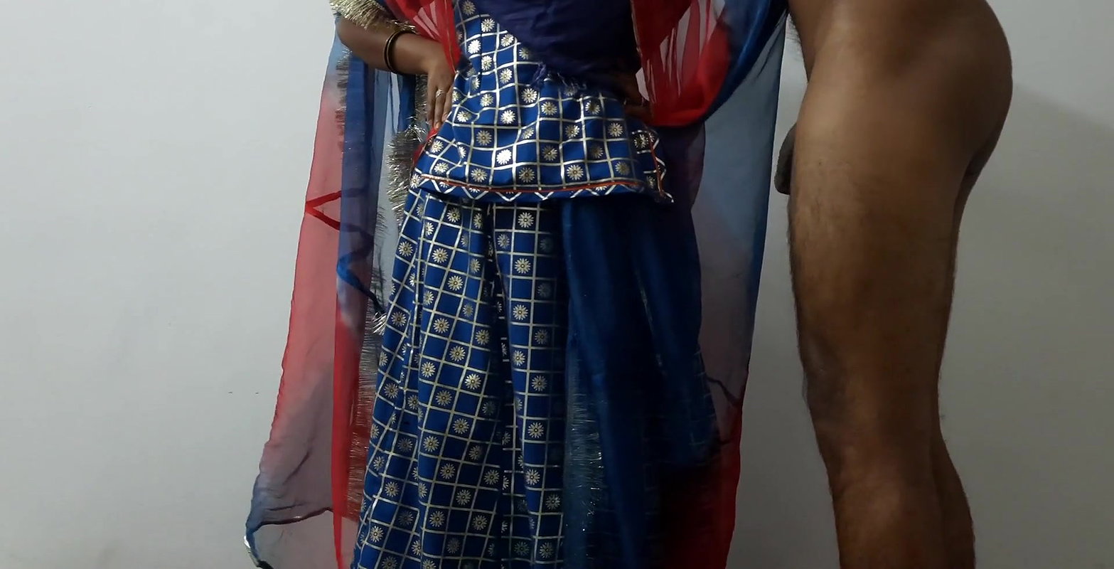 9 inch ka lund chaiye koi chodo mujhe , Desi indian girl ko choda room me bulakar fir chut me dala lund