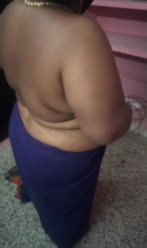 Aunty’s hot backside