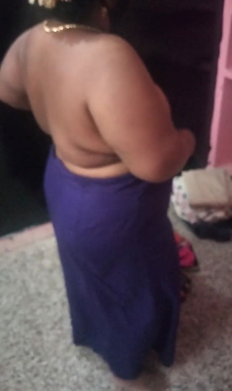 Aunty’s hot backside