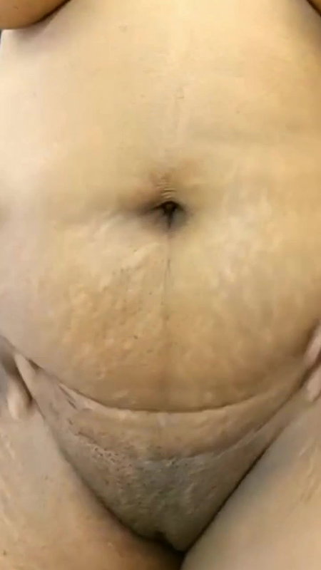 Very sexy navel and sexy pussy close up