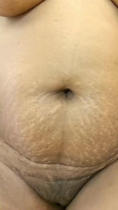 Very sexy navel and sexy pussy close up