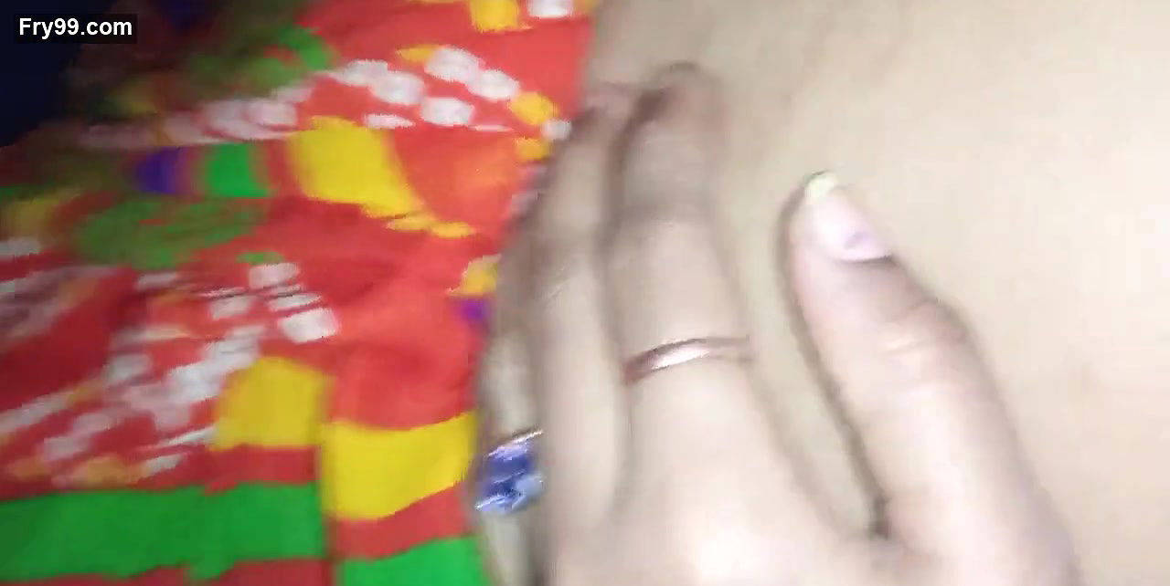 Bhabhi ki choot ragad ke bhabhi ko garam kara.