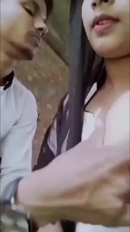 horny college girl ki boobs daba kar suck kiya bf