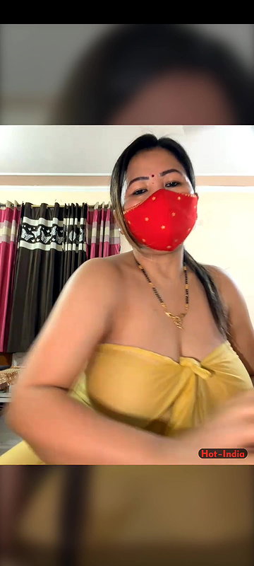 88pink husband ne bolo dress change kar ko nepali randi