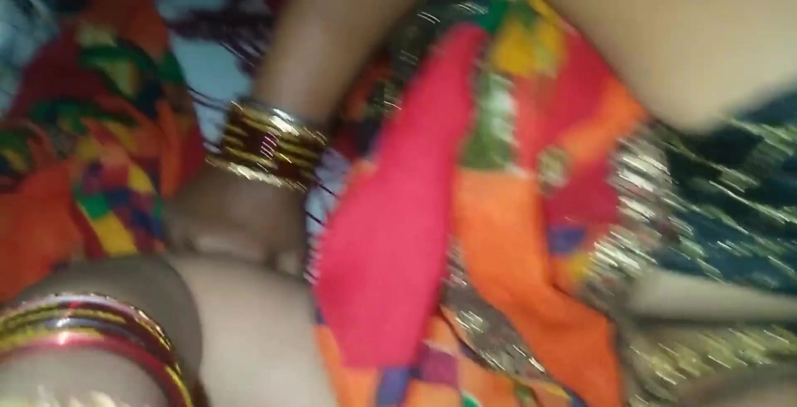 Bhaiya ke bahar jate hi bhabhi ki chudai