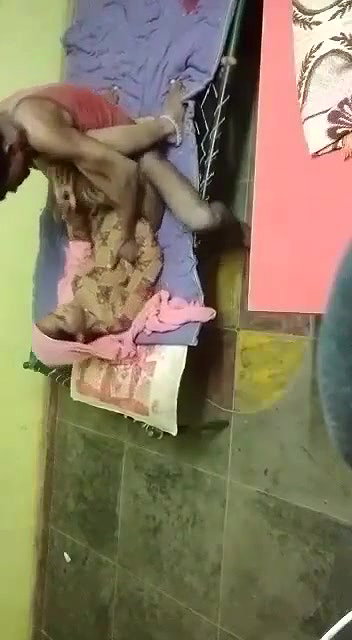 Indian   couple hot   MMS