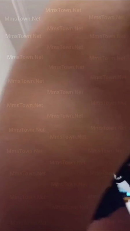 Lankan Girl Enjoying With Boyfriend In OYO