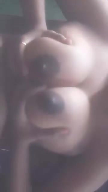 desi girl showing big boobs pressing