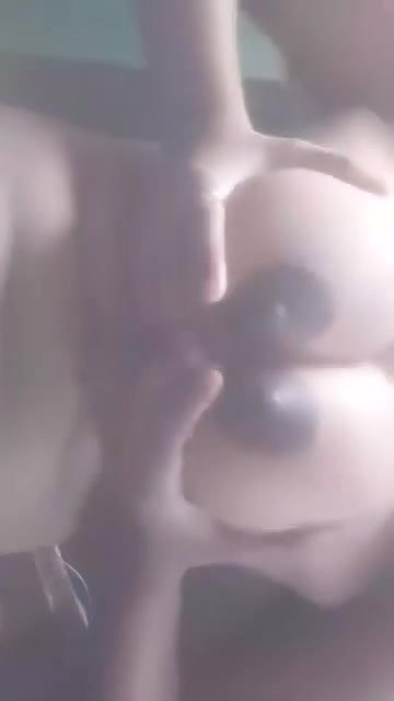 desi girl showing big boobs pressing