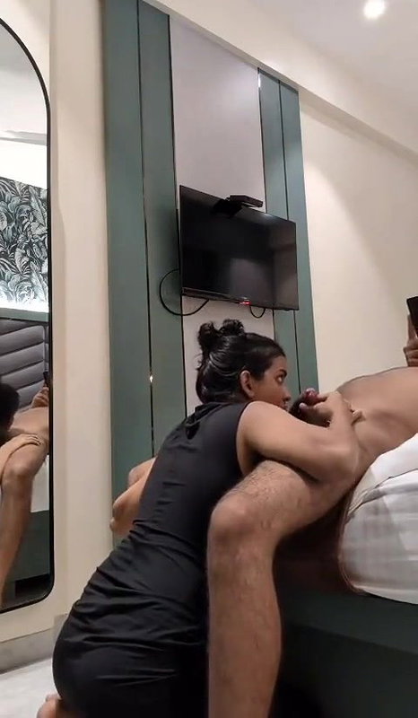 desi married bhabhi giving blowjob