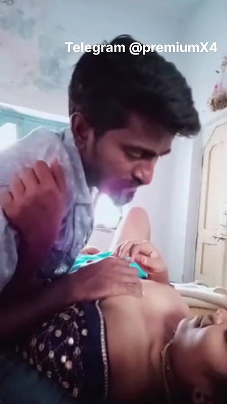 Marathi Wife Boobs Sucked By Collage