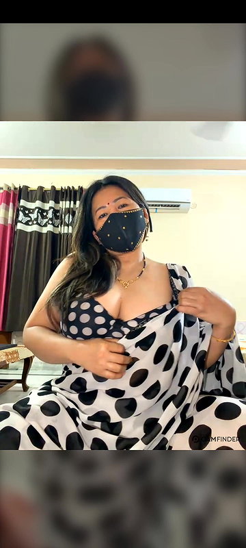 88pink nepali randi bhabhi sexy bra show in saree