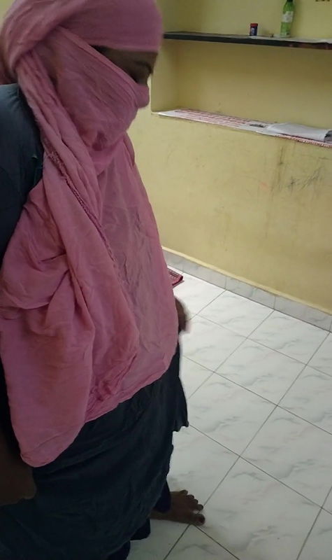 Coimbatore akka showing and rotating body on bed with sexy talk