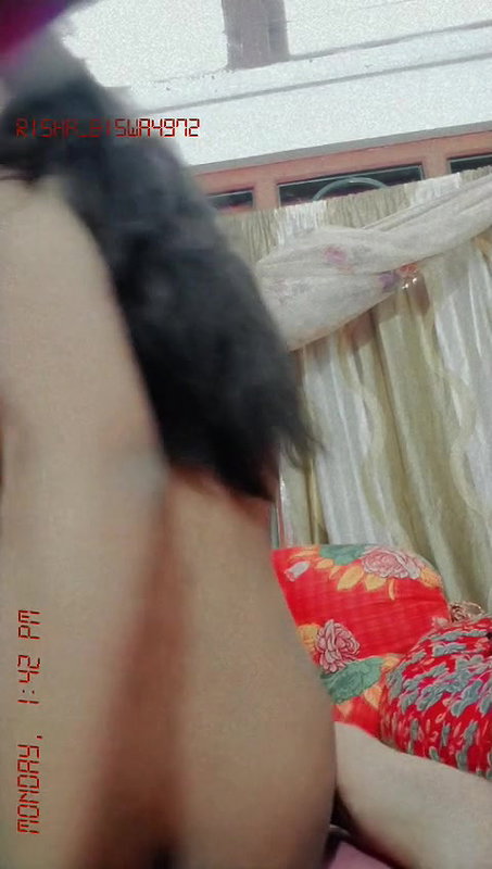 slim girl ass showing