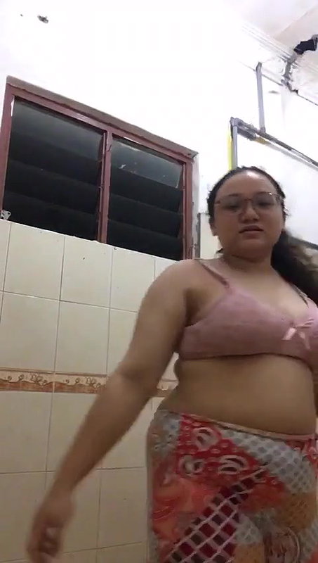 chubby girl showing cute boobs