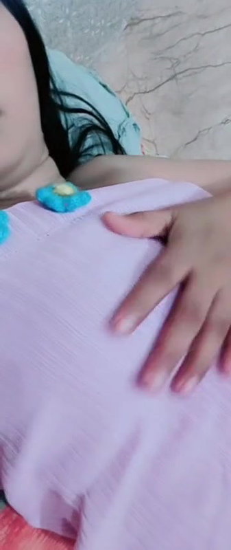 Bangladeshi Young Girl Showing Masturbating 1