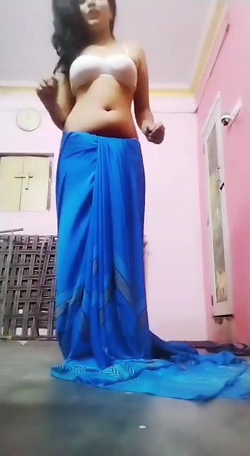 cute full nude showing