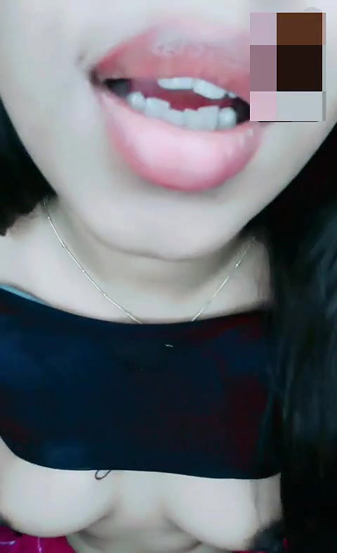 gorgeous sexy bengali horny babe with dark puffy nipples stripping saree fingering pussy on video call