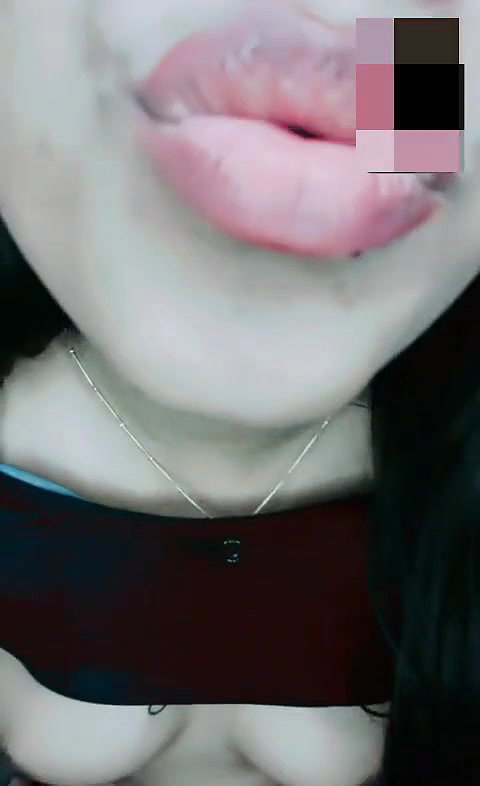 gorgeous sexy bengali horny babe with dark puffy nipples stripping saree fingering pussy on video call