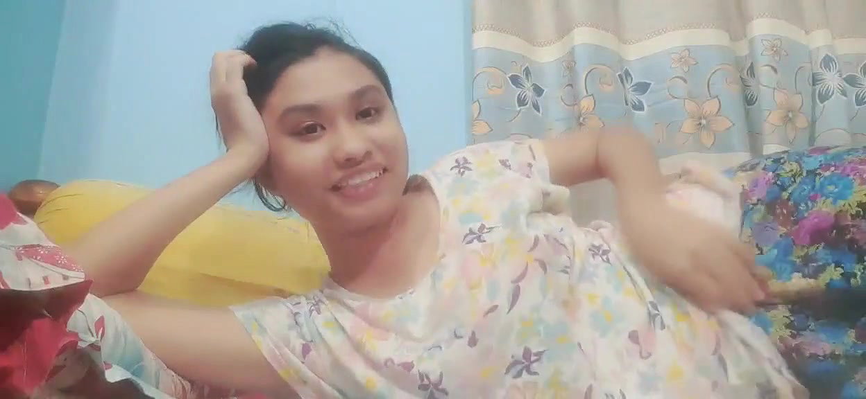 horny gf showing boobs